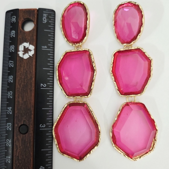 NWOT Fashion Couture Pink Chunky Earrings 4 Inches - Picture 2 of 4